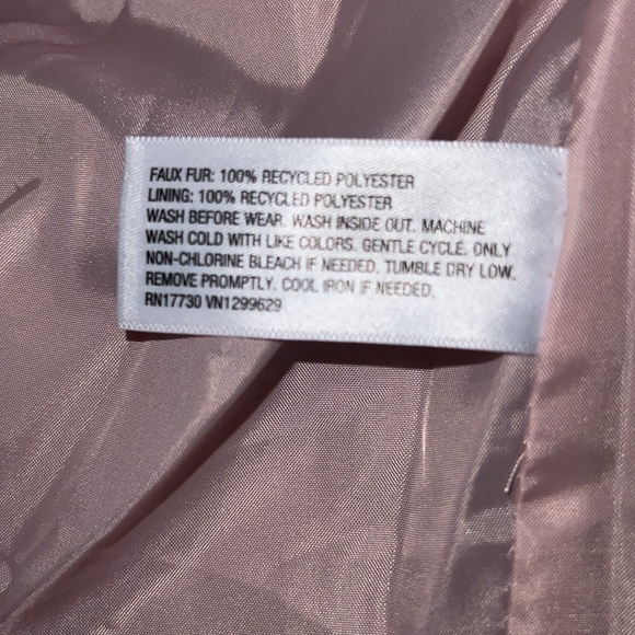 Pink faux fur cropped coat. - Picture 10 of 10